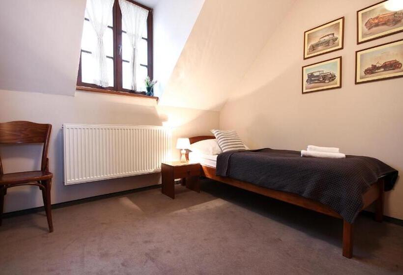 غرفة قياسية فردية, Tanzberg Mikulov