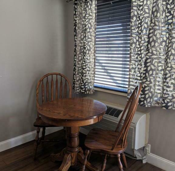 Стандартный Номер Кровать Кинг, Brown S Motel