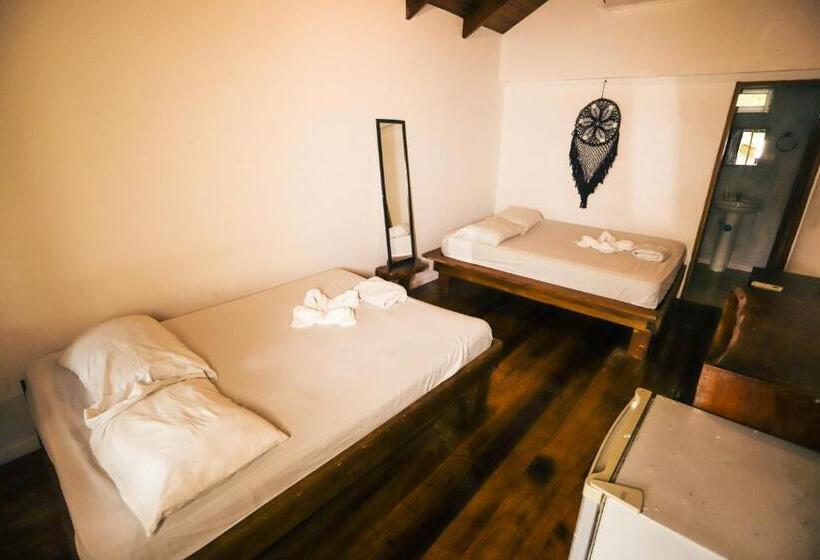 4인용 스탠다드 룸, Cabinas Playa Surf Hostel