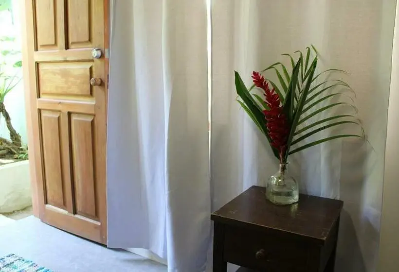 スタンダードルーム, Cabinas Playa Surf Hostel