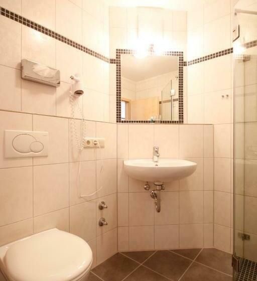 스탠다드 룸, Cafe Hanfstingl