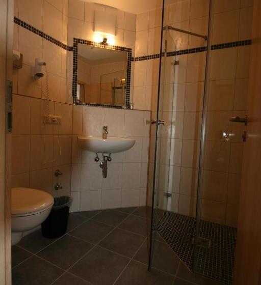 스탠다드 룸, Cafe Hanfstingl