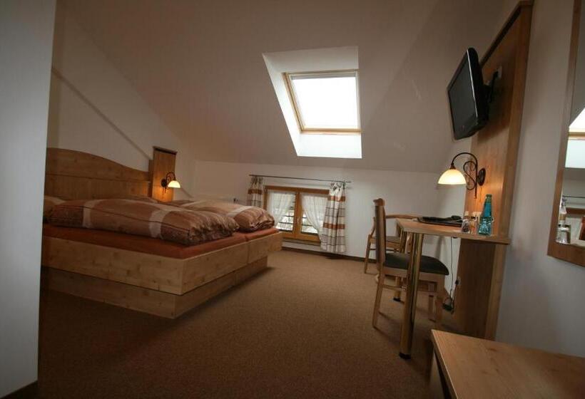 스탠다드 룸, Cafe Hanfstingl