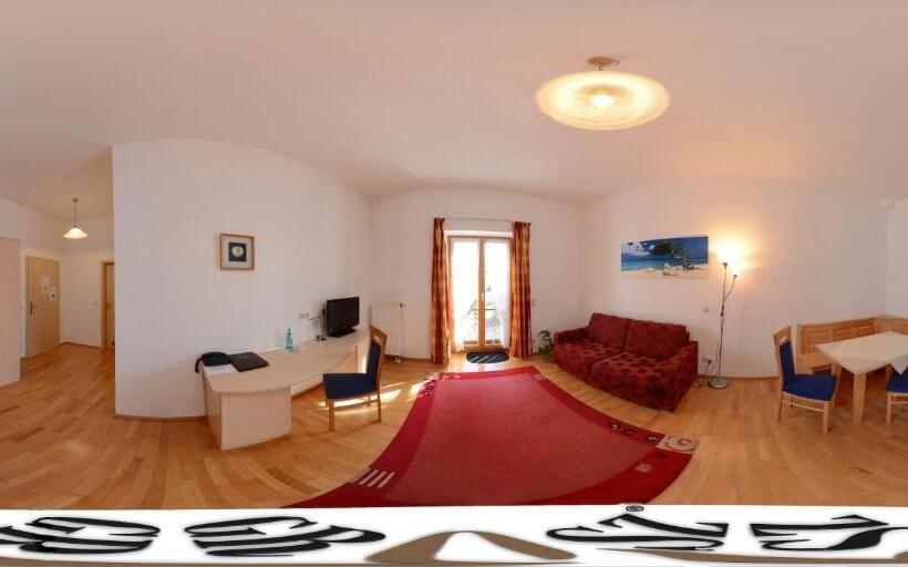 침실 1개 아파트, Cafe Hanfstingl