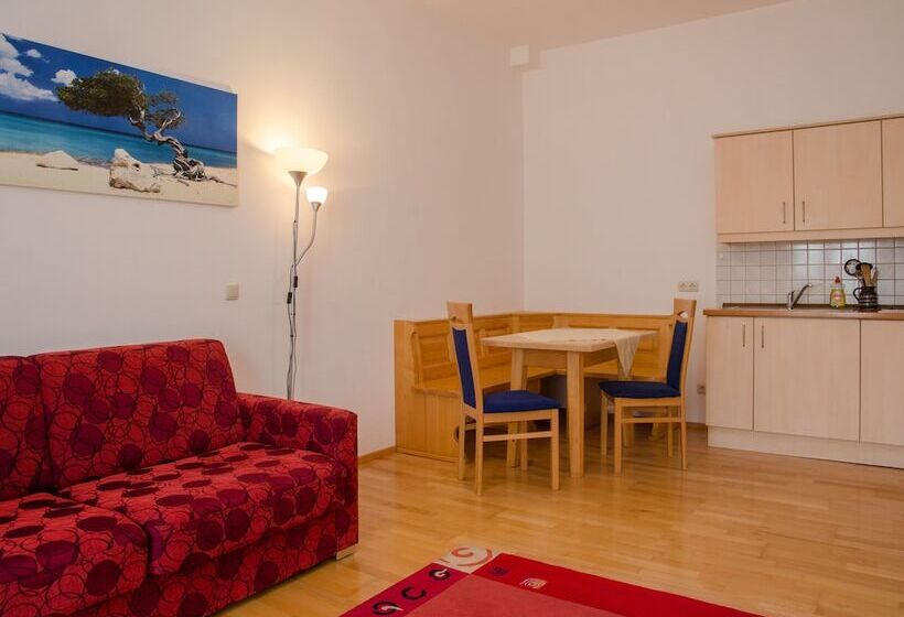 침실 1개 아파트, Cafe Hanfstingl