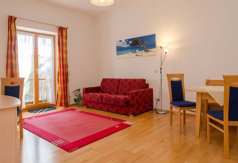 침실 1개 아파트, Cafe Hanfstingl