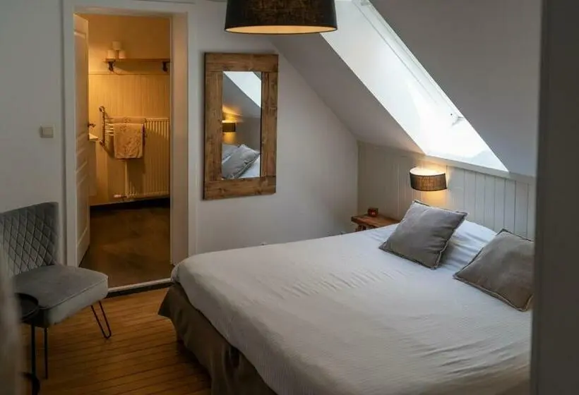 Standard-huone, De Maretak