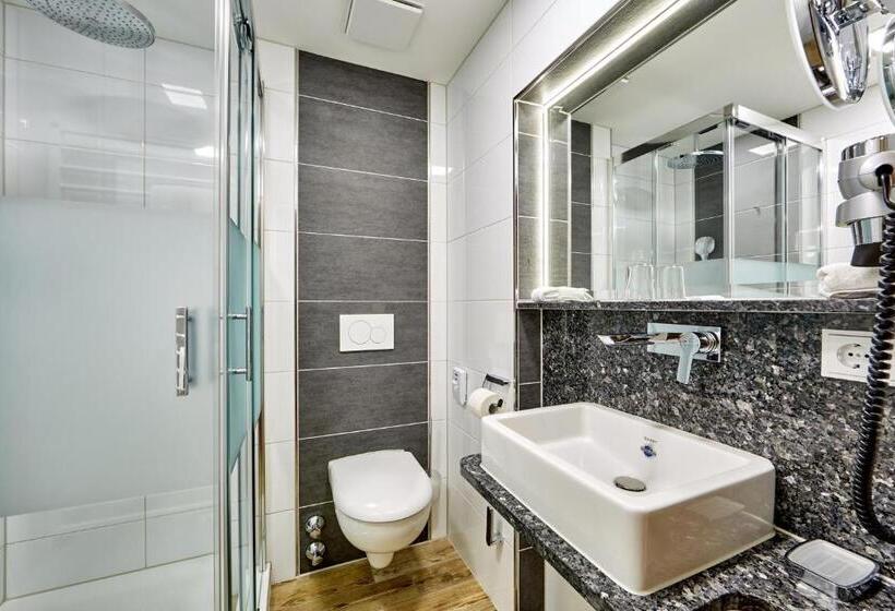 غرفة كمفورت مع بلكونة, Franziska