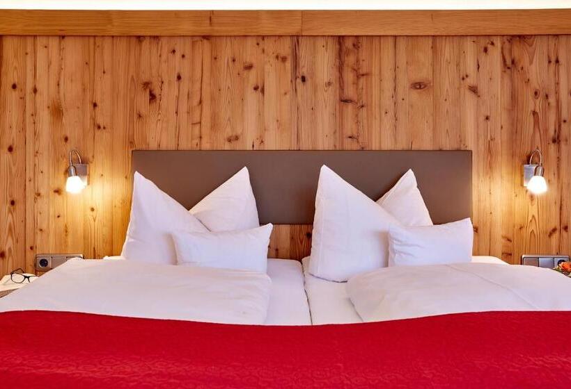 غرفة كمفورت مع بلكونة, Franziska