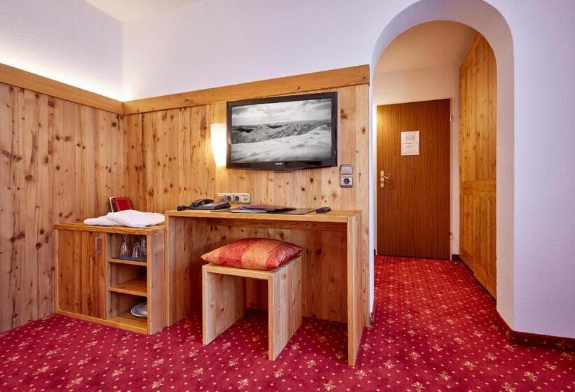 غرفة كمفورت مع بلكونة, Franziska