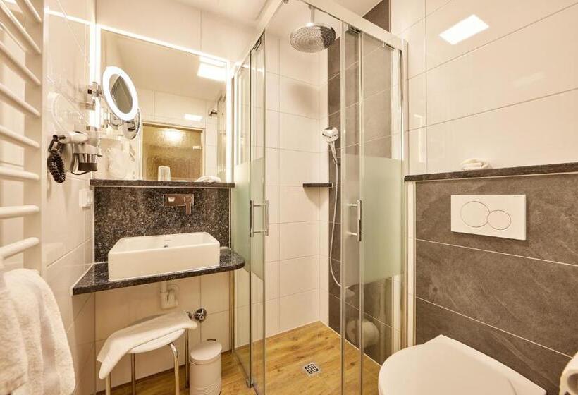 غرفة كومفورت فردية, Franziska