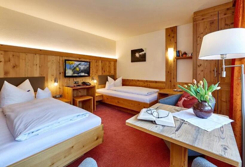 Comfort room with balcony, Franziska