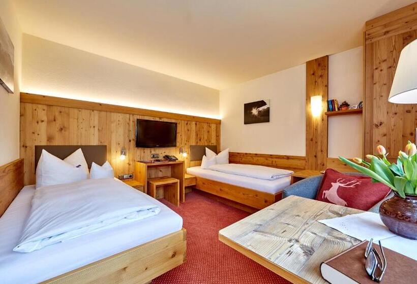 غرفة كمفورت مع بلكونة, Franziska