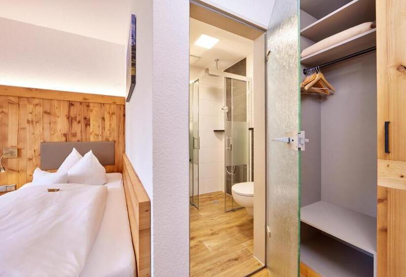 غرفة كومفورت فردية, Franziska