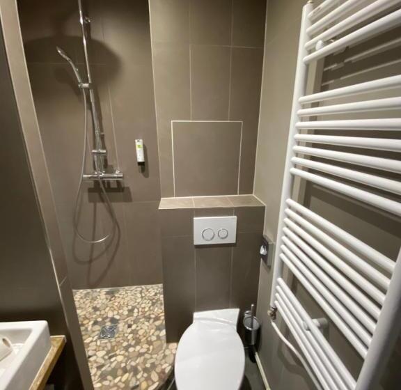 Номер Комфорт, Enzo Hôtels   St Eloy Metz Amneville By Kyriad Direct