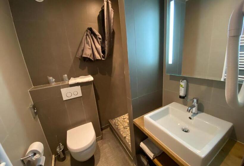 Номер Комфорт, Enzo Hôtels   St Eloy Metz Amneville By Kyriad Direct