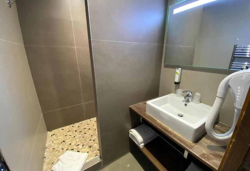 Номер Стандарт, Enzo Hôtels   St Eloy Metz Amneville By Kyriad Direct