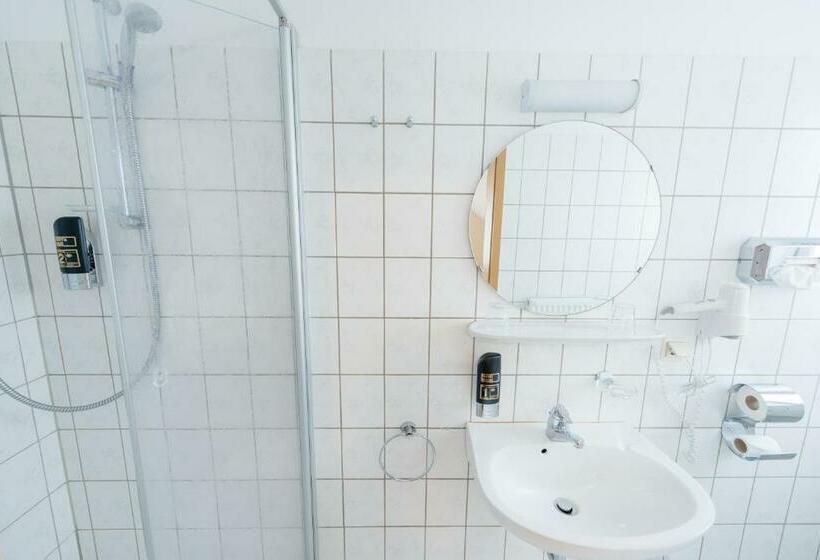 标准单人间, Rhönhof