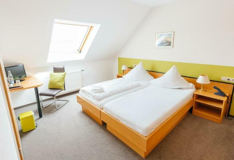 标准单人间, Rhönhof