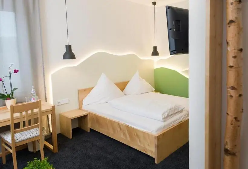 Standard Kolmen Hengen Huone, Rhönhof