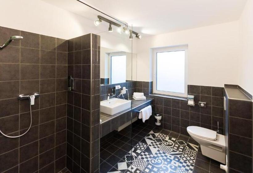 高级大房间, Rhönhof