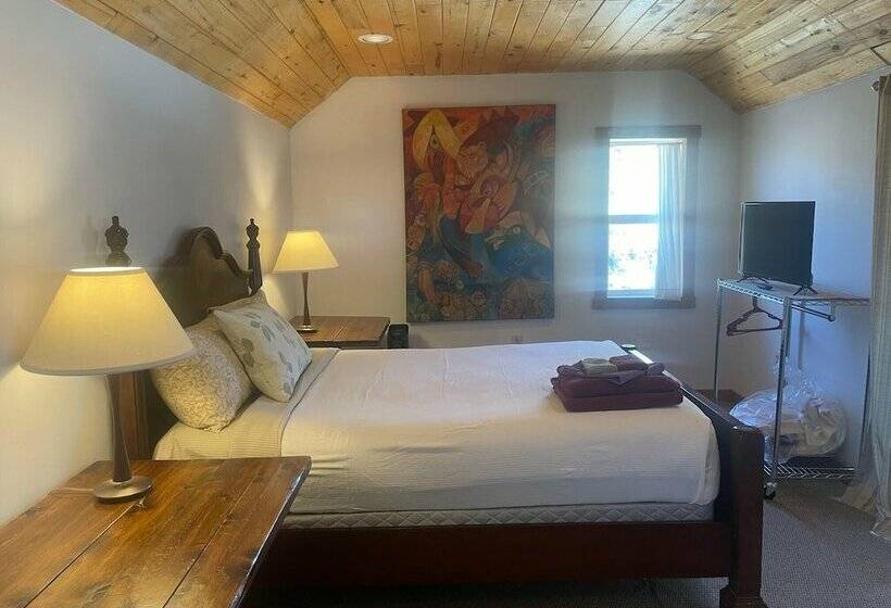 带观景的标准工作室, Snowmansion Taos Adventure Lodge