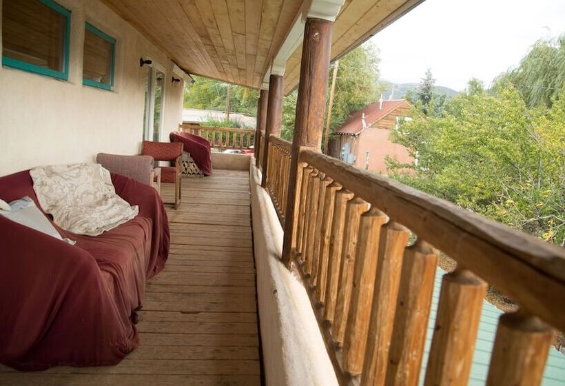 带观景的标准工作室, Snowmansion Taos Adventure Lodge