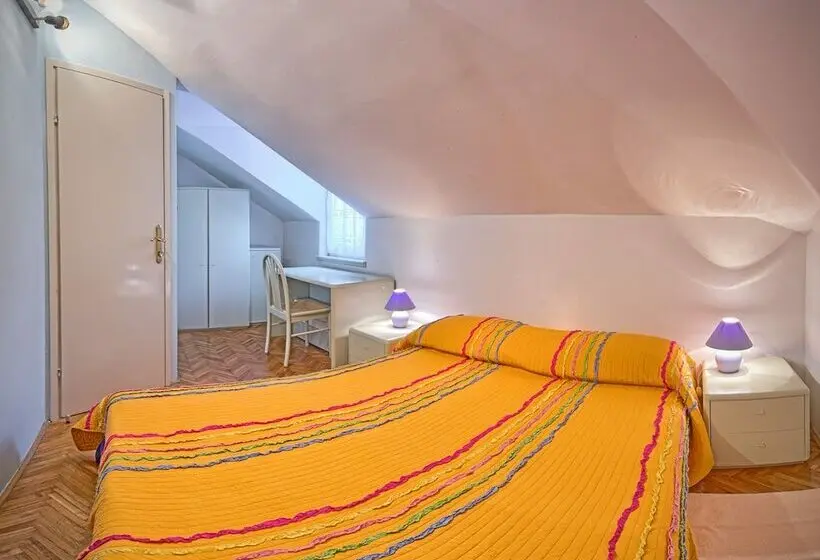 1ベッドルームアパートメント, Villa šoulavy
