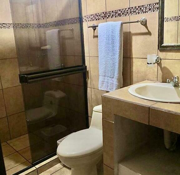 غرفة عائلية, Villas De La Colina