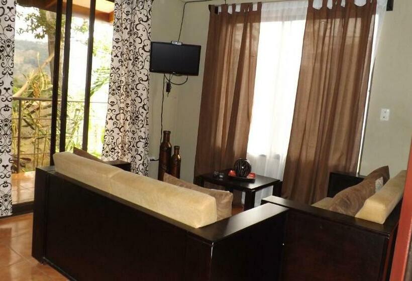 غرفة عائلية, Villas De La Colina