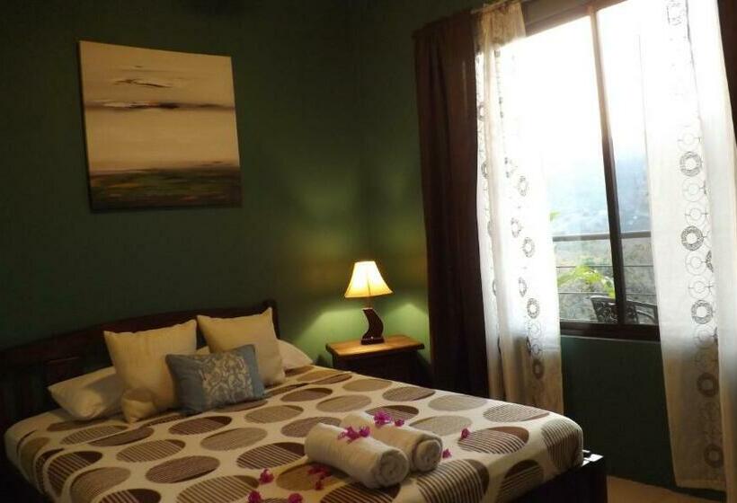 غرفة عائلية, Villas De La Colina