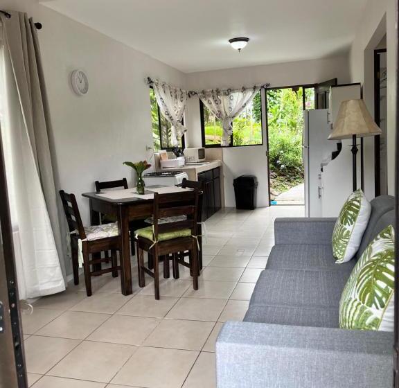 غرفة عائلية, Villas De La Colina