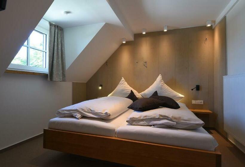 带大床的豪华间, Landhotel Gasthof Willecke