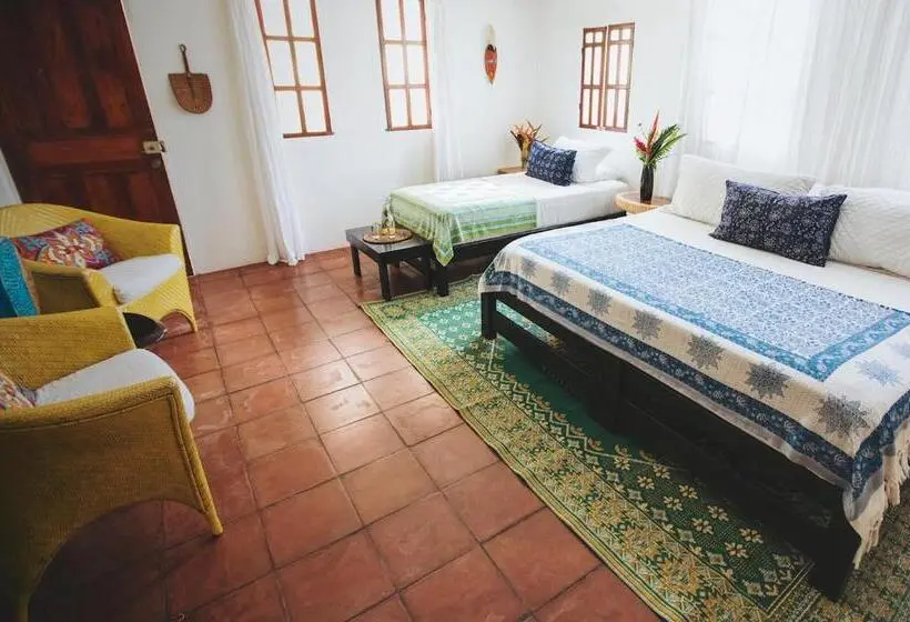 Villa 2 Makuuhuonetta, Encantada Ocean Cottages