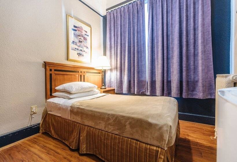 Номер Стандарт Совместная Ванная, Ambassador   Hostel