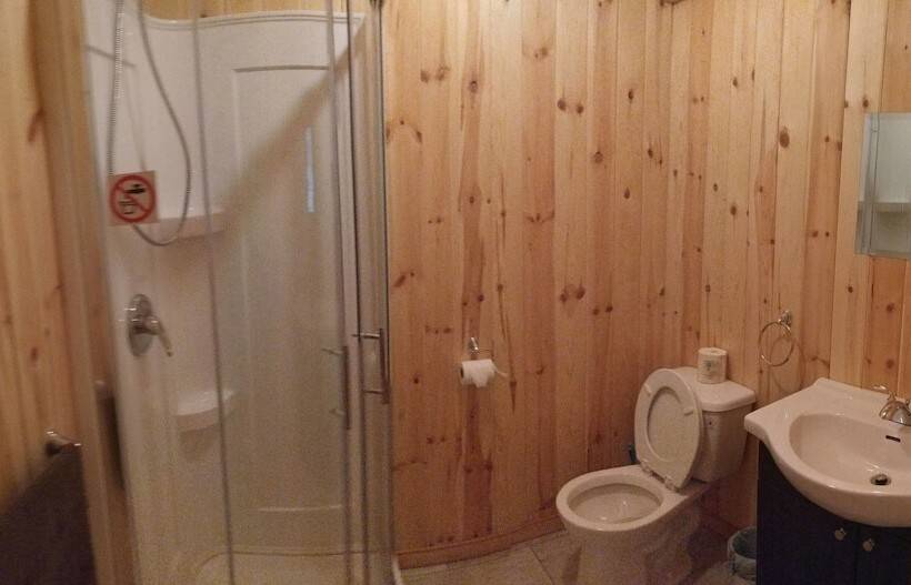 Номер Стандарт Совместная Ванная, Auberge Le P Tit Bonheur   Hostel