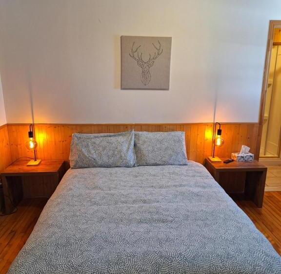 Номер Стандарт, Auberge Le P Tit Bonheur   Hostel