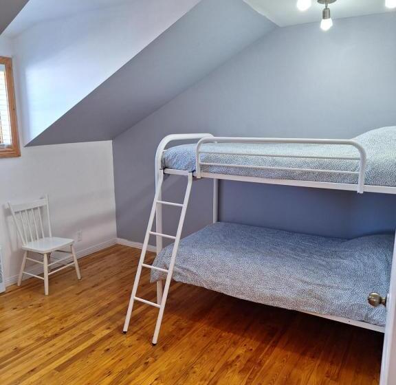 Апартаменты 1 Спальня Вид на Сад, Auberge Le P Tit Bonheur   Hostel