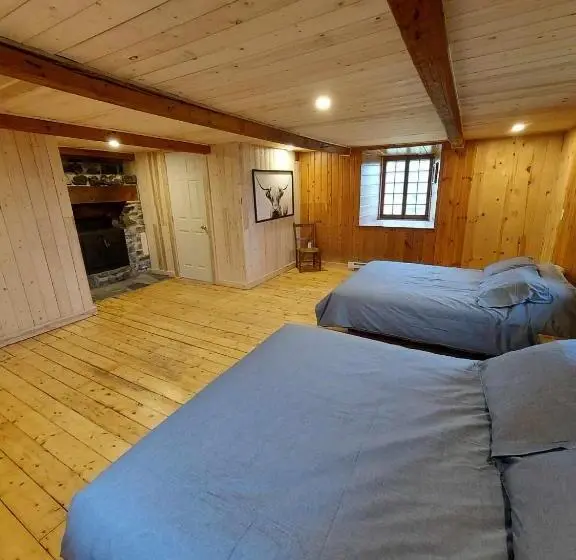 デラックスルーム, Auberge Le P Tit Bonheur Hostel