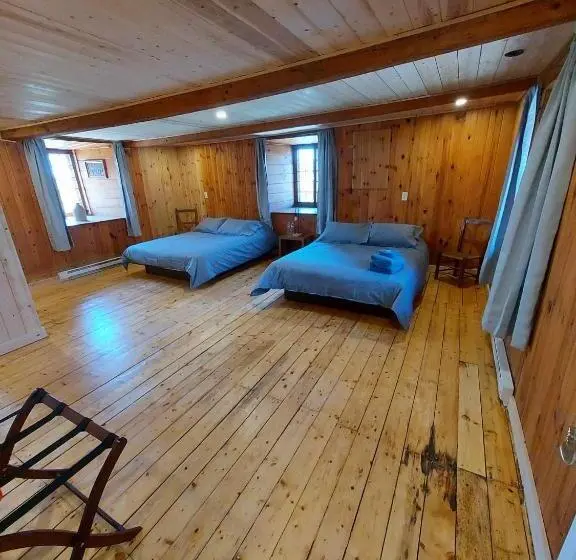 デラックスルーム, Auberge Le P Tit Bonheur Hostel