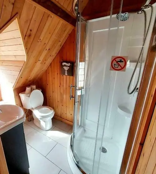 スタンダードルーム, Auberge Le P Tit Bonheur Hostel