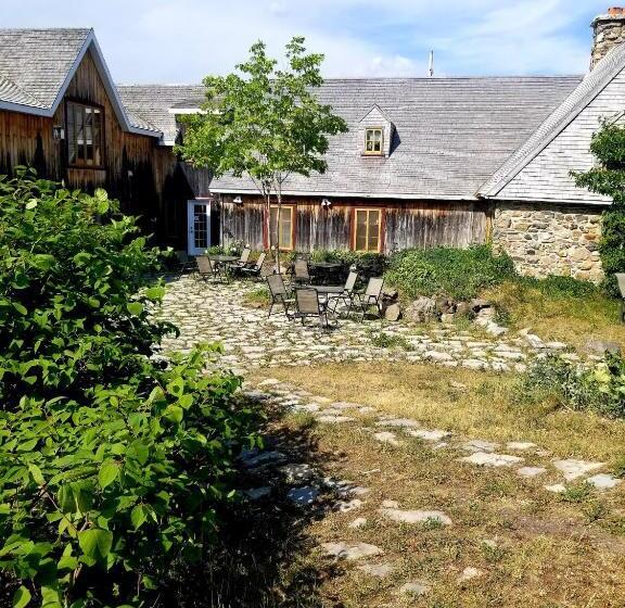 Номер Стандарт Совместная Ванная, Auberge Le P Tit Bonheur   Hostel