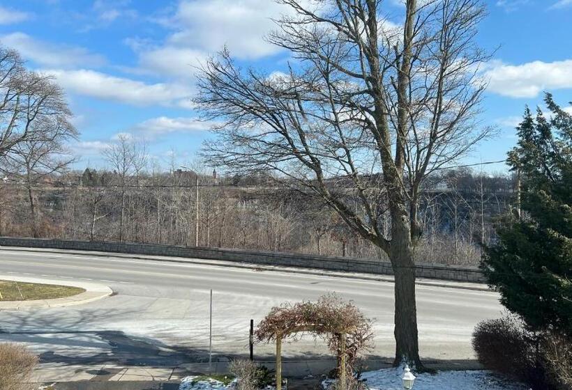 اتاق استاندارد, Bedham Hall B&b