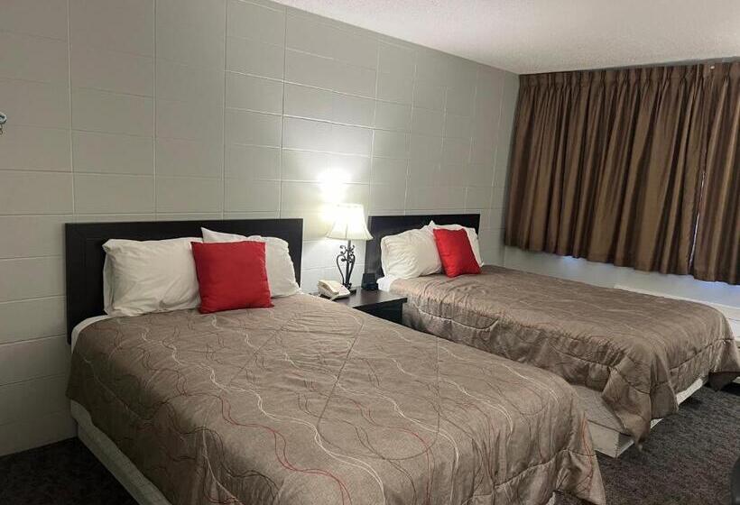 带2个双人床的标准工作室, Capri Motor Inn