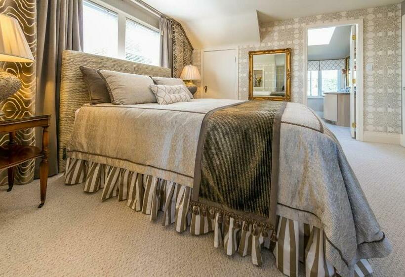 オーシャンビュースイート, Crystal S View Bed & Breakfast