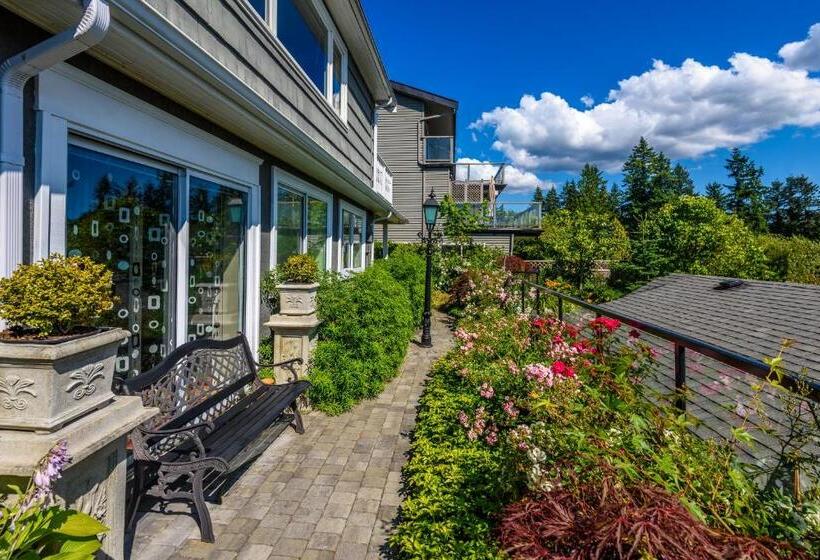 Люкс Deluxe Вид на Море, Crystal S View Bed & Breakfast