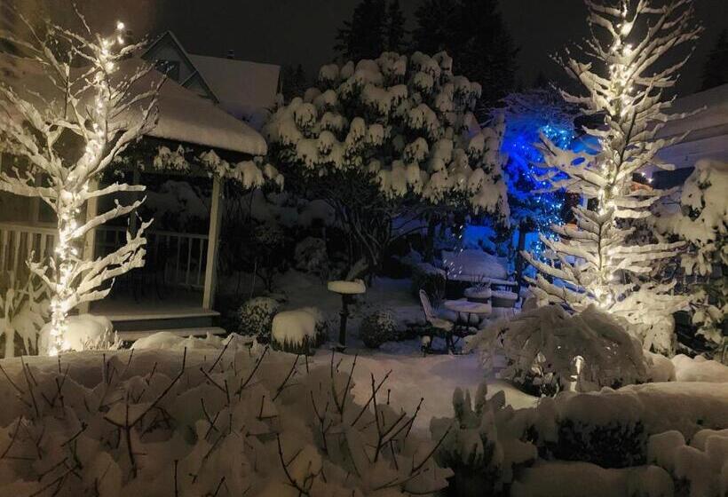 デラックススイート, Crystal S View Bed & Breakfast