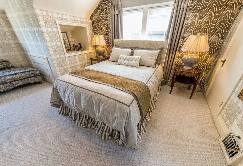 سوییت با چشم‌انداز دریا, Crystal S View Bed & Breakfast