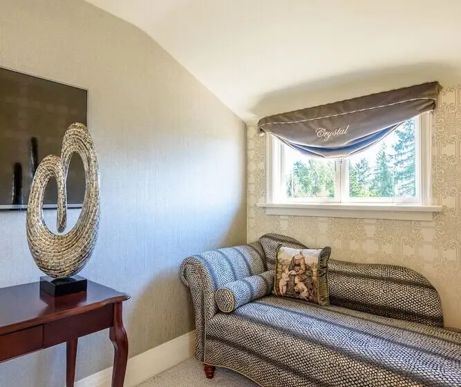 سوییت با چشم‌انداز دریا, Crystal S View Bed & Breakfast