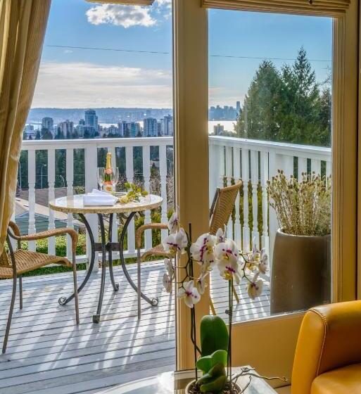 Люкс Deluxe Вид на Море, Crystal S View Bed & Breakfast
